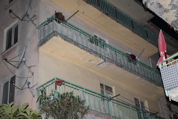 İstanbul Avcılar'da çökme riski bulunan bina boşaltıldı-4