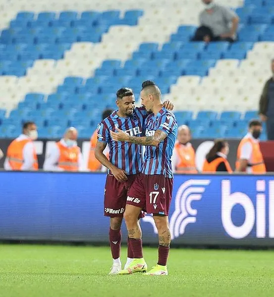 hollandali-yildiz-babelle-yollari-ayirmaya-hazirlanan-galatasaray-yerine-emil-ceideyi-istiyor-1640557227081.jpeg Hollandalı yıldız Babel'le yolları ayırmaya hazırlanan Galatasaray yerine Emil Ceide'yi istiyor!-7