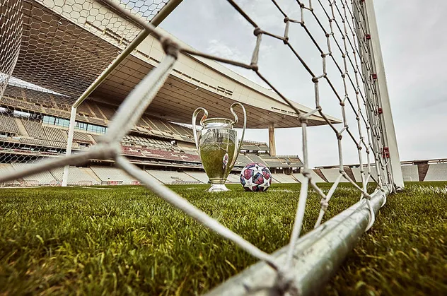 UEFA'nın çılgın İstanbul planı! 4'lü final...