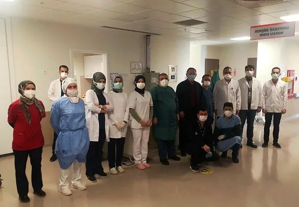 kayseride-koronavirus-tedavisi-goren-ak-parti-genel-baskan-yardimcisi-mehmet-ozhaseki-ve-esi-taburcu-edildi-1606660187178.jpeg Kayseri'de koronavirüs tedavisi gören AK Parti Genel Başkan Yardımcısı Mehmet Özhaseki ve eşi taburcu edildi-1