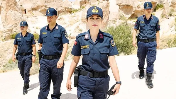 gorenler-saskinliklarini-gizleyemiyor-nevsehir-ve-kayseride-iki-komsu-ilce-iki-kadin-tegmene-emanet-1627022274923.jpg Görenler şaşkınlıklarını gizleyemiyor! Nevşehir ve Kayseri'de iki komşu ilçe iki kadın teğmene emanet-2