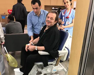 Son dakika: Recep Aktuğdan kötü haber: Evden çıkamaz durumda! Recep Aktuğ kimdir?