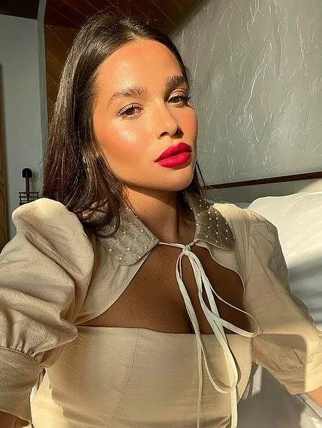 melis sutsurup ezgi findik duygu ozaslan 17 gunluk tam kapanma kararini duyan fenomenler telefona sarildi takvim