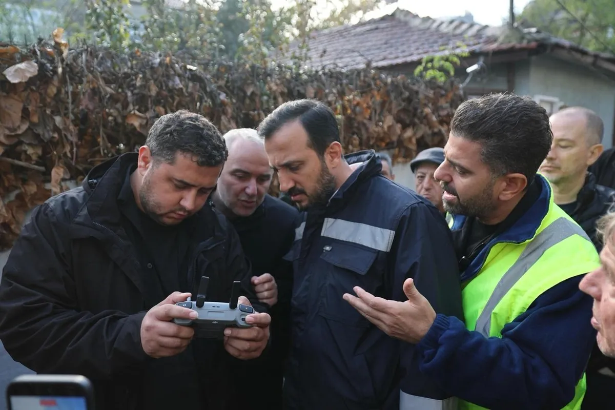 1792824643567.jpeg Hizmetler aksıyor, projeler tamamlanamıyor! Abdullah Özdemir'den İBB ve CHP'ye sert eleştiri: "Siyasal zemini kirlettiler"-4