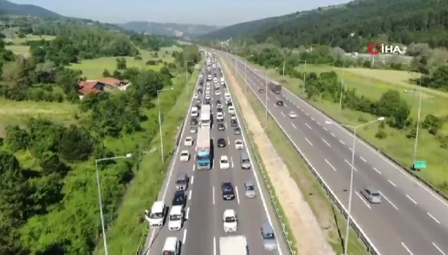 Trafik ekiplerinin yoğun bayram mesaisi