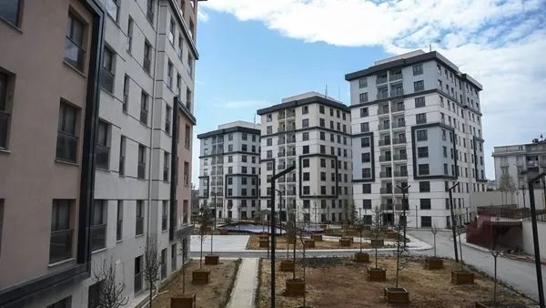 son-dakika-yerinde-donusum-basliyor-ilk-temel-malatyada-atilacak-1690278410014.jpg Son dakika: Yerinde dönüşüm başlıyor! İlk temel Cumartesi günü Malatya'da atılacak-5