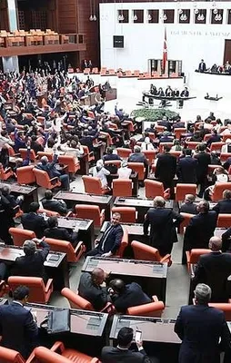 Sınırötesi tezkeresi 1 yıl uzuyor