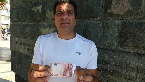 Servet değerinde! Para üstü olarak aldığı 10 Euro'yu 5 yıldır sandıkta saklıyor!-4