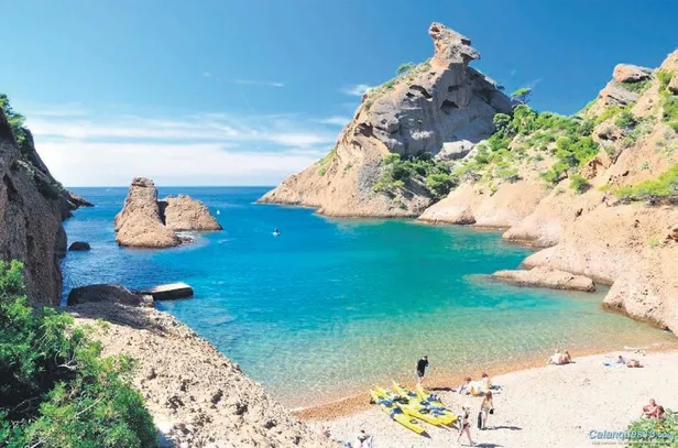 cengiz-under-ve-aleyna-kalaycioglu-aski-belgelendi-fransada-diller-destan-kacamak-tatil-1660070533968.jpeg Cengiz Ünder ve Aleyna Kalaycıoğlu aşkı belgelendi! Fransa'da diller destan kaçamak tatil-2