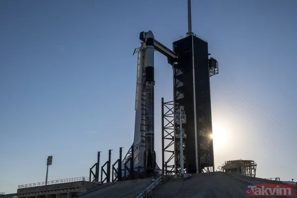 Elon Musk’a ait SpaceX'in "Starship SN8" adlı roket prototipi test sırasında patladı - 13