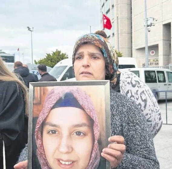 İstanbul'da kan donduran cinayet! Boşanma aşamasındaki eşini katletti-1