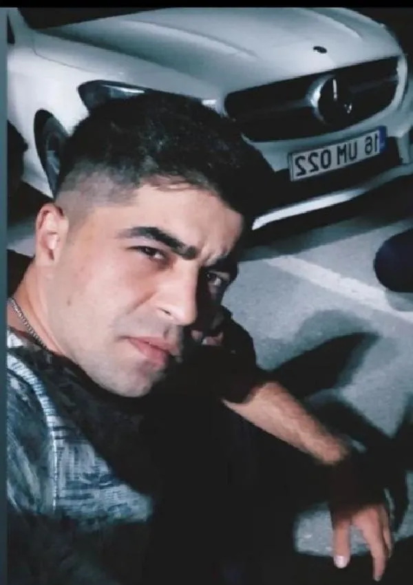 Ağaca çarparak parçalanan otomobilin sürücüsü astsubay hayatını kaybetti! Bursa'daki feci kaza kamerada-4