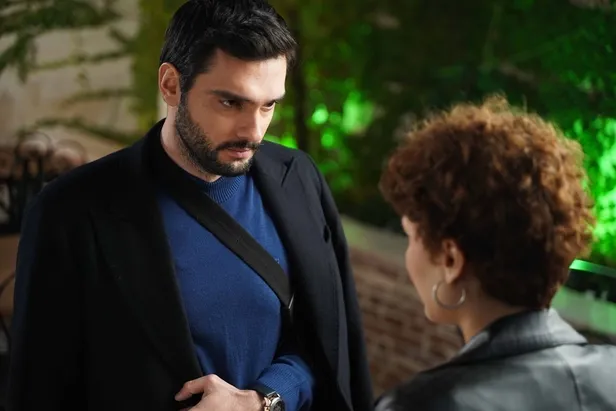 kalp-yarasi-bu-aksam-yok-mu-10-ocak-pazartesi-kalp-yarasi-neden-yok-1641827509062.jpg Oyuncu Gökhan Alkan'ın başına gelenlerden sonra... Kalp Yarası izleyicilerine kötü haber yeni bölüm yayınlanmayacak!-3