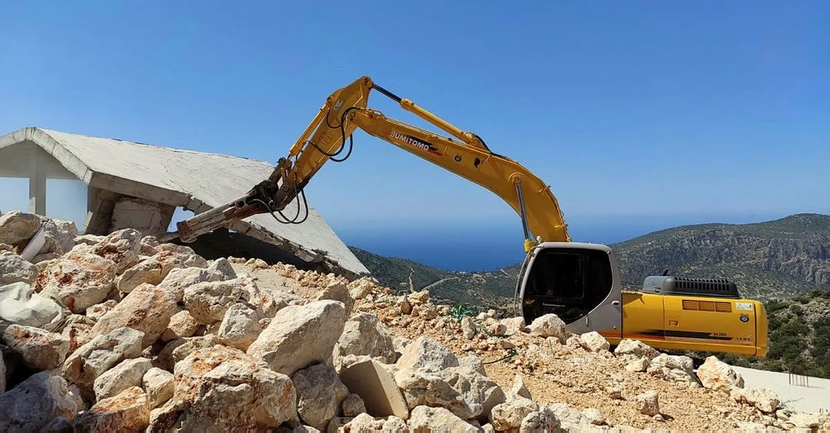 Antalya Da Kacak Yapilarla Mucadele Suruyor 11 I Daha Yikildi Takvim