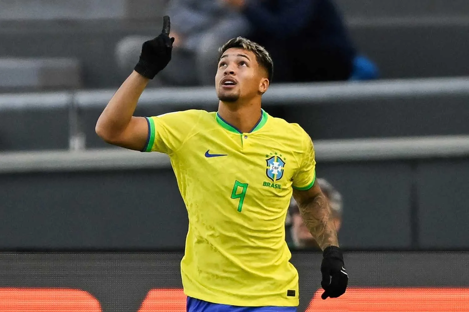 Fenerbahçe transferde kanatlanacak! Yeni sezonun yıldızı bulundu - 14