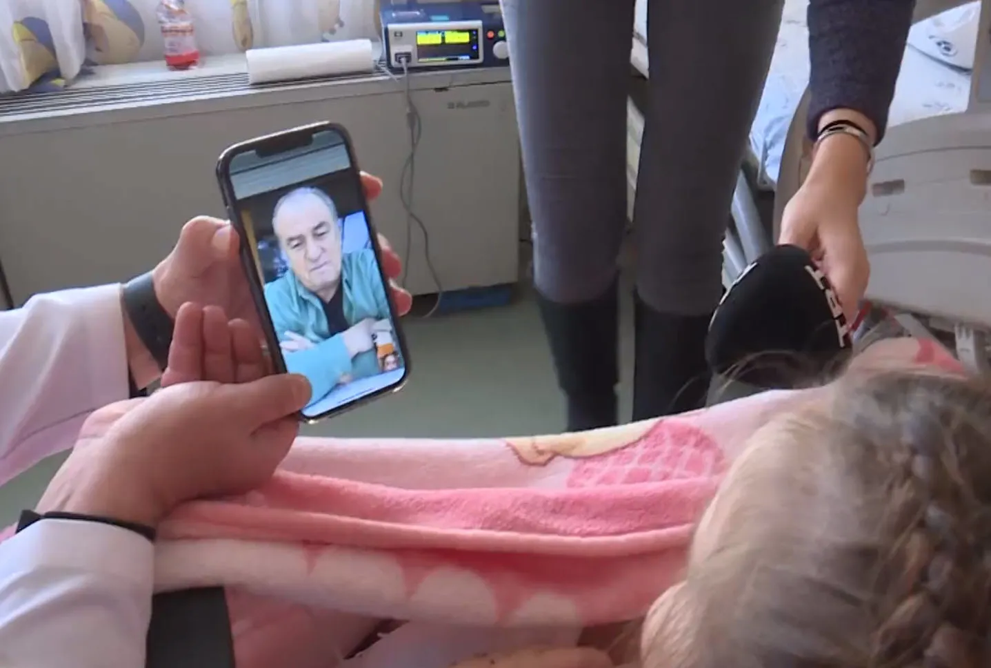 Fatih Terim’den depremzede Bensu’ya moral!