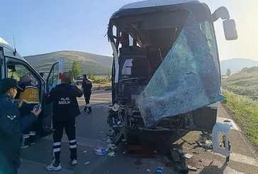 Yolcu otobüsü kaza yaptı