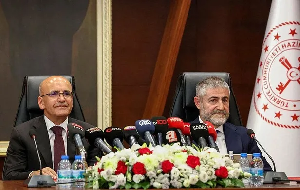 Bakanlıklarda devir-teslim töreni | Hazine ve Maliye Bakanı Mehmet Şimşek görevi devraldı: "Temel politikamız enflasyonla mücadele"-20