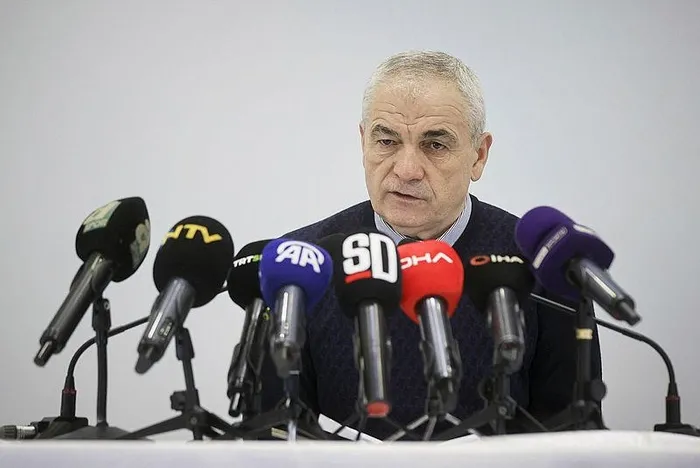 riza-calimbay-ayrilik-sureci-ile-ilgili-konustu-arkadaslarima-kirginim-1703970954752.jpeg Rıza Çalımbay ayrılık süreci ile ilgili konuştu: Arkadaşlarıma kırgınım-2