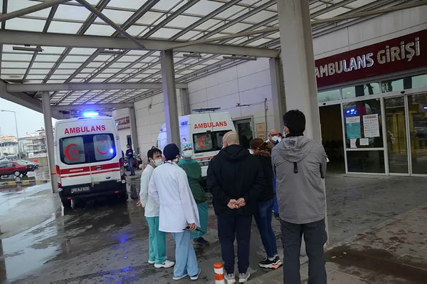 7-katin-penceresinden-dusen-13-yasindaki-kiz-cocugu-oldu-1609176360718.jpg 7. katın penceresinden düşen 13 yaşındaki kız çocuğu öldü-2