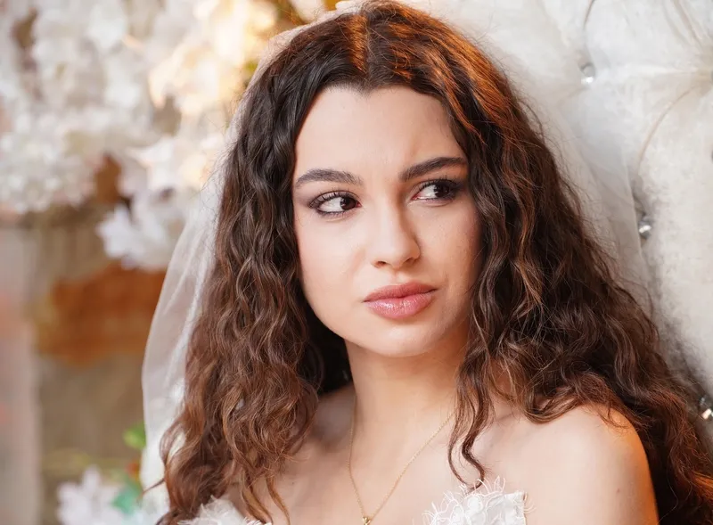 bir-gece-masali-11-bolum-2-fragmani-yayinlandi-boris-denen-adam-rasit-karanin-ta-kendisi-1731137180166.jpg Bir Gece Masalı 11. bölüm 2. fragmanı yayınlandı: “Boris denen adam Raşit Kara’nın ta kendisi”-1