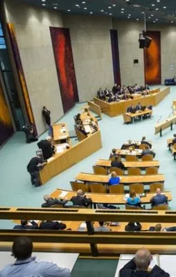 Faşist Hollanda'dan skandal karar