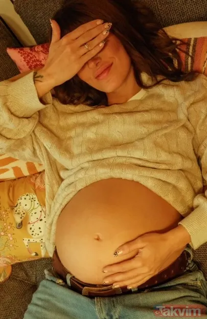 ROL ALDIĞI BAZI ÖNEMLİ YAPIMLAR Yapım Türü Yapım Adı Rolü Dizi İnci Taneleri Semiramis Gümüşkaya Dizi Kirli Sepeti Yasemin Ağırtaş Dizi Gecenin Ucunda Serra...