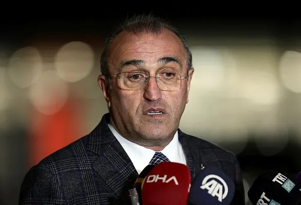galatasaray-teknik-direktoru-fatih-terim-ankaragucu-macinin-ardindan-ates-puskurdu-tuzaga-dusurulduk-1614799311346.jpeg Galatasaray Teknik Direktörü Fatih Terim, Ankaragücü maçının ardından ateş püskürdü: Tuzağa düşürüldük-5