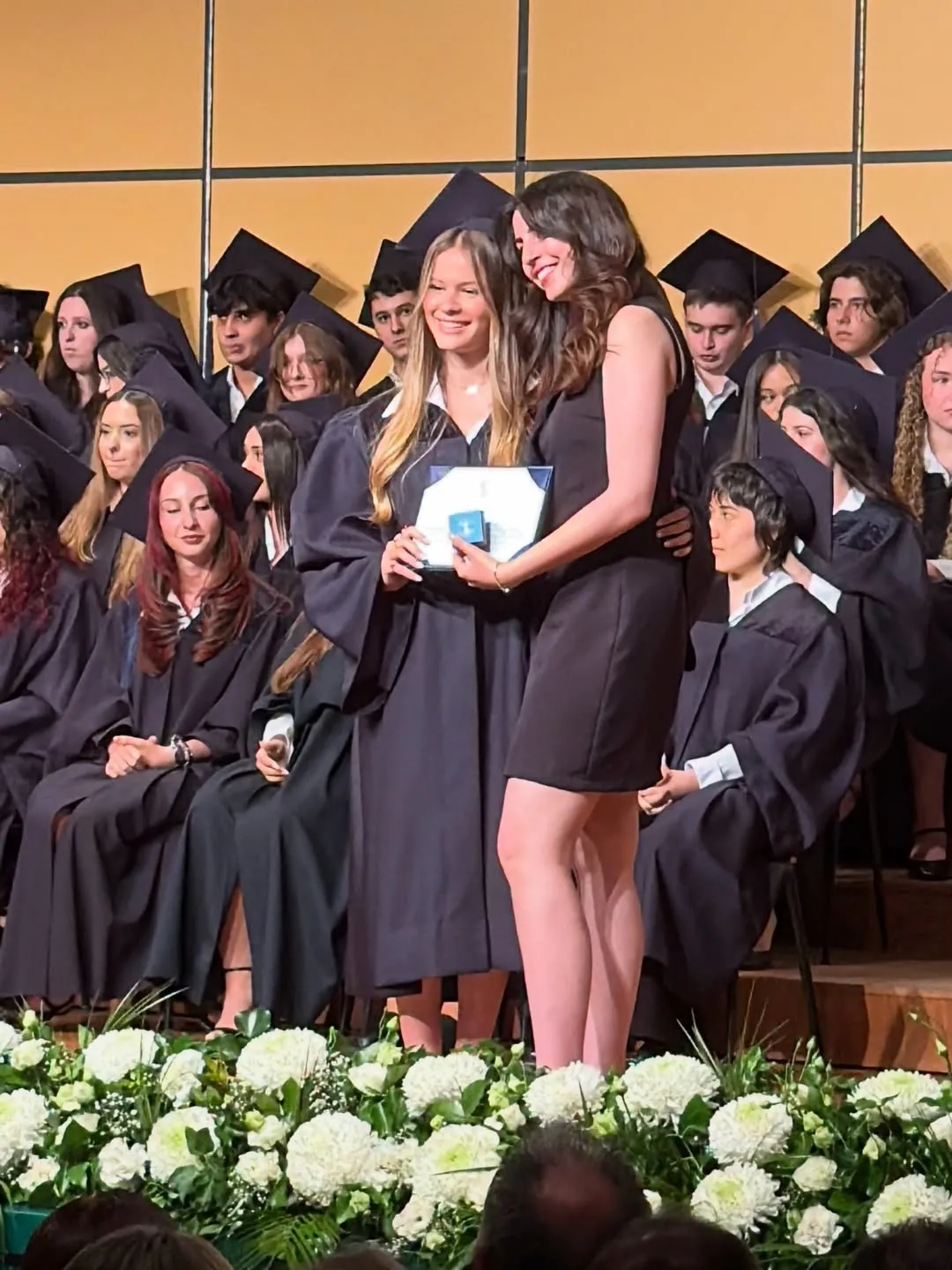 Pınar Altuğ ve Yağmur Atacan çiftinin mutlu günü! Kızları Su mezun oldu: "12 sene önce minnacıktın"-6