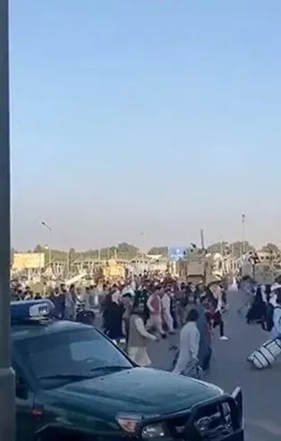 Son dakika: ABD, Kabil'den tahliyeleri askıya aldı!