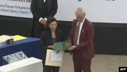 disislerinden-vaclav-havel-insan-haklari-odulunun-osman-kavalaya-verilmesine-tepki-1696880625123.jpeg Dışişleri Bakanlığı'ndan, Vaclav Havel İnsan Hakları Ödülü'nün Osman Kavala'ya verilmesine tepki: Kabul edilemez-3