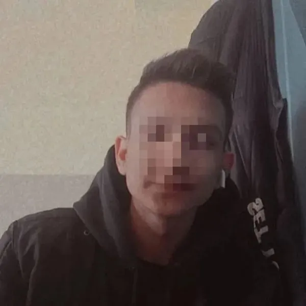 canakkalede-yol-verme-kavgasi-polisi-dovup-beylik-tabancasini-gasp-ettiler-1772787851689.jpeg Çanakkale’de yol verme kavgası: Polisi dövüp beylik tabancasını gasp ettiler-3