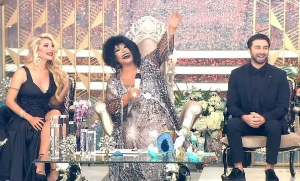 kuafoeruem sensin buelent ersoy ayrildi mi kovuldu  kuafoeruem sensin