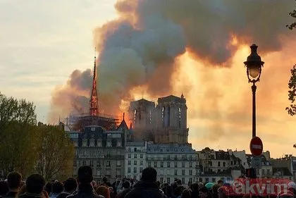 Notre Dame yangınını 500 yıl önce bildi! Ünlü kahin Nostradamus’un 2019 kehanetleri