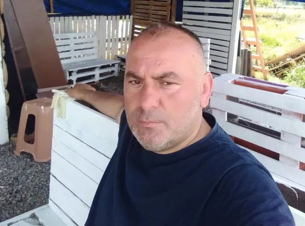 gurultu-kavgasindan-kan-dokuldu-baba-ve-oglu-olduruldu-1657008319780.jpg Gürültü kavgasında kan döküldü: Baba ve oğlu öldürüldü-2