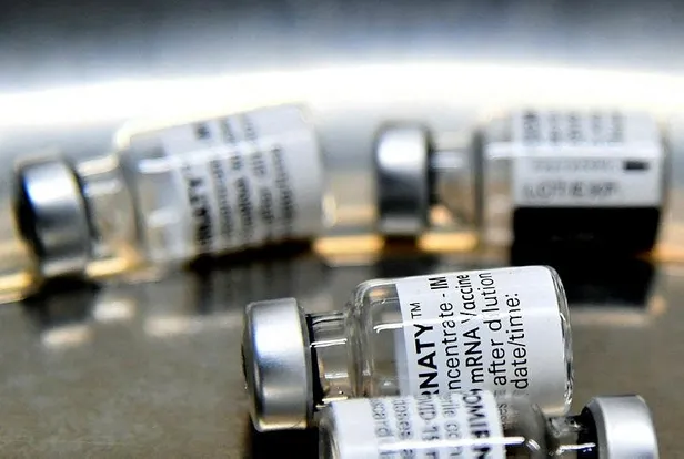 asida-korkutan-suphe-israilde-pfizer-biontech-asisi-olanlarda-kalp-kasi-iltihabi-goruldu-1619378409980.jpeg Aşıda korkutan şüphe! İsrail’de Pfizer-BioNTech aşısı olanlarda "kalp kası iltihabı" görüldü-1