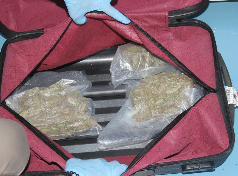 Uyuşturucuyla yakalanan 'Business Class' yolcuları: Kebap yemeye geldik - 4