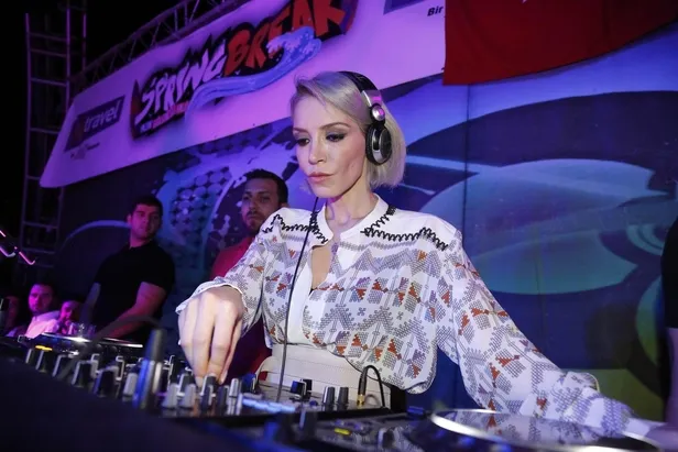 Öykü Serter'in sevgilisi kim? Medeniyetten bahseden Öykü Serter evli adamla yasak aşk yaşadığını itiraf etti!-7