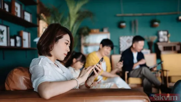 Ekrana kilitlendiler! Dünyanın en çok telefon kullanan ülkesi açıklandı - 2