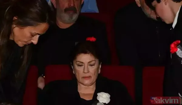 ‘Bay Sinema’ lakaplı Türker İnanoğlu son yolculuğuna uğurlandı! Cenazeye ünlü akını! Emel Sayın, Hülya Koçyiğit, Kerem Alışık - 15