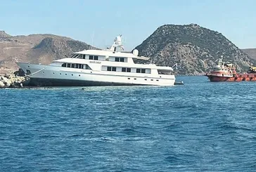 Erden Timur’un süperyatı Monte Carlo Bodrum’da kayalıklara oturdu! Kazanın bedeli dudak uçuklattı