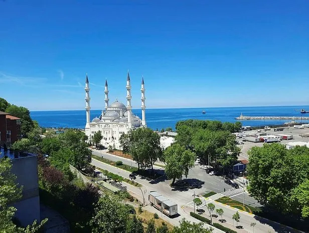15-subat-bugun-recep-ayinin-kacinci-gunu-recep-ayinin-15-gunu-ne-zaman-bugun-mu-recep-ayinin-15-gecesi-kandil-1644897505624.jpg