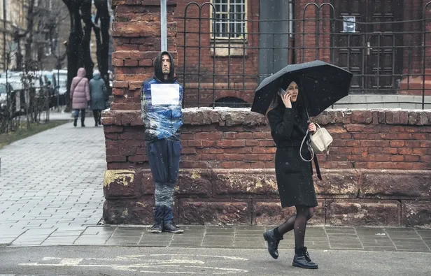 air-darbe-1646606039341.jpeg Rusya-Ukrayna savaşında bugüne kadar şehirleri bombalayan toplam 44 Rus jeti ve 48 savaş helikopteri düşürüldü-8