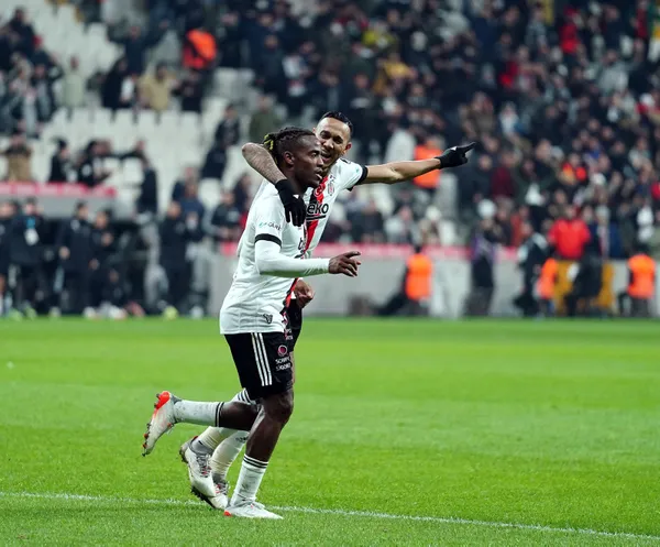 besiktasin-belcikali-golcusu-michy-batshuayi-formunun-zirvesinde-ilginc-istatistik-1642581155395.jpg Beşiktaş'ın Belçikalı golcüsü Michy Batshuayi formunun zirvesinde! İlginç istatistik-4