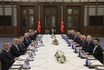 Külliye’de ekonomi zirvesi: Kredi paketi ve 12. Yargı Paketi masaya geldi