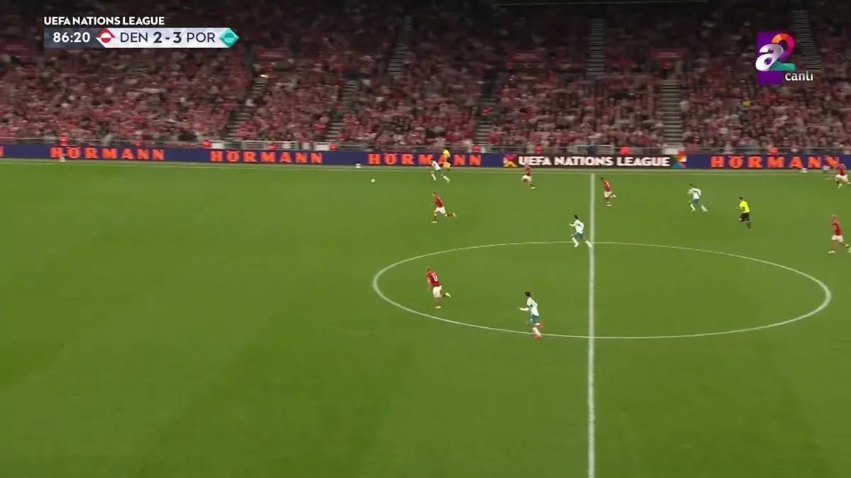 Danimarka 2-4 Portekiz GOL: João Félix