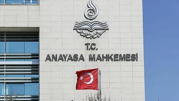 anayasa-mahkemesinden-kapatma-davasi-icin-hdpye-60-gunluk-ek-sure-1644993444174.jpg Anayasa Mahkemesi'nden kapatma davası için HDP'ye 60 günlük ek süre-4