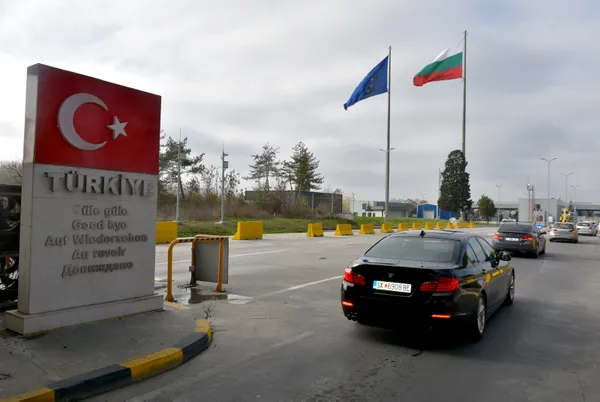 edirnede-esnaf-memnun-bulgaristan-koronavirus-kararlarinda-degisiklige-gitti-1-subatta-devreye-aliniyor-1643536888746.jpg Edirne'de esnaf memnun! Bulgaristan koronavirüs kararlarında değişikliğe gitti: 1 Şubat'ta devreye alınıyor-8