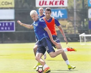Neustadter bir adım önde