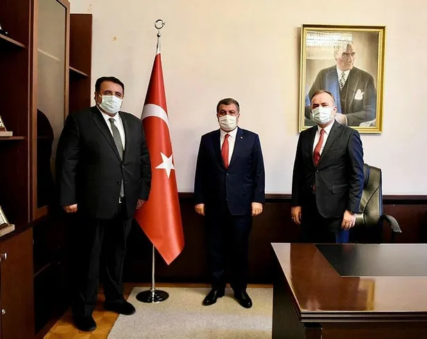 tbmmdeki-nobetci-bakan-uygulamasi-kapsaminda-saglik-bakani-fahrettin-koca-milletvekilleriyle-bir-araya-geldi-1606854766417.jpeg
